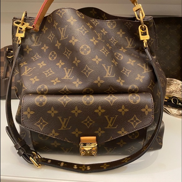 SOLD 🛑Louis Vuitton Métis Hobo Bag - Picture 2 of 16